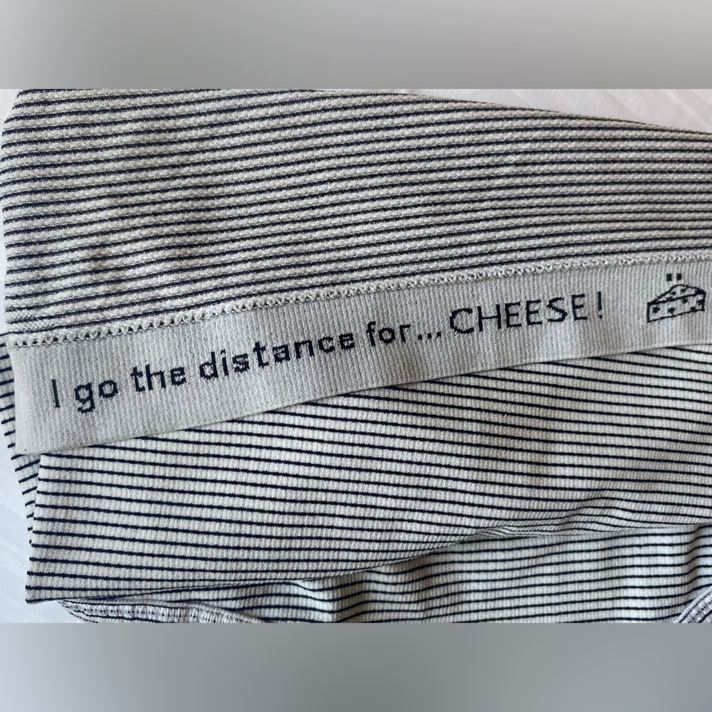 Lululemon Swiftly Tech Tank Top Racerback, Black & White, Size 6 - Picture 10 of 11